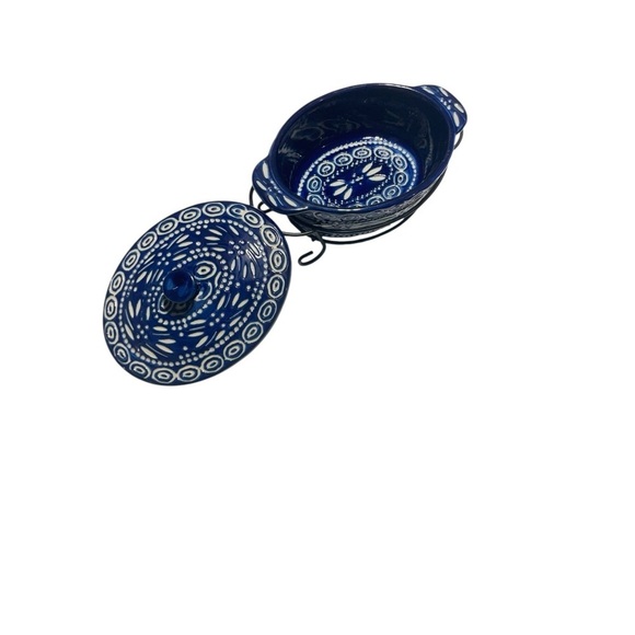 Temptations by Tara Blue Carved Baking Dishes
4 Oval 9 oz Old World Poinsettia - Picture 2 of 16